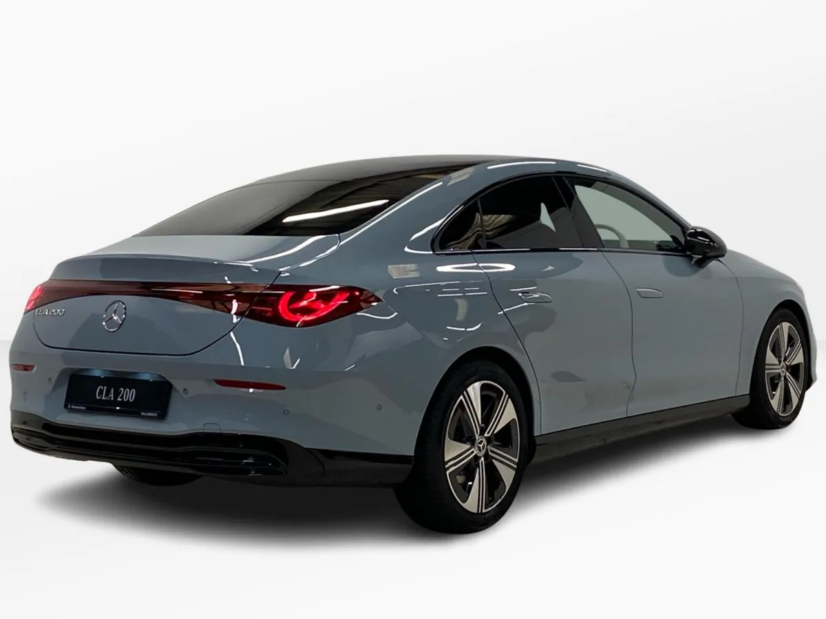 Mercedes-Benz CLA CLA 200  PROGRESSIVE Line - Image 3
