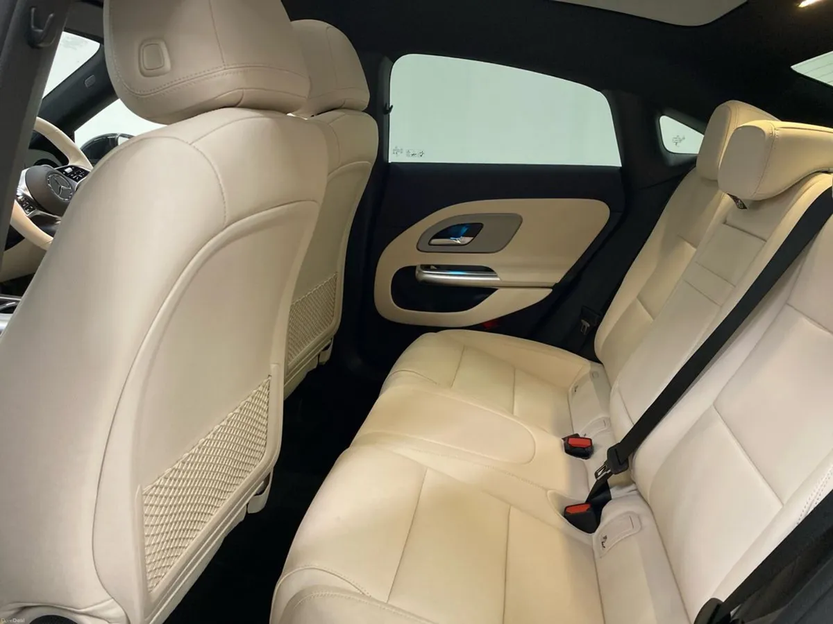 Mercedes-Benz CLA CLA 200  PROGRESSIVE Line - Image 4