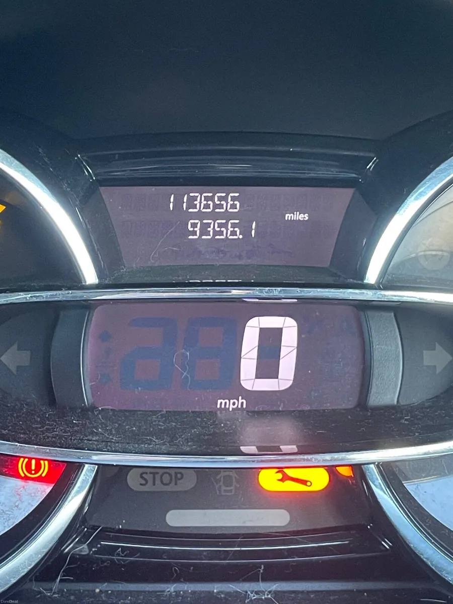 Renault Clio 2013 - Image 2