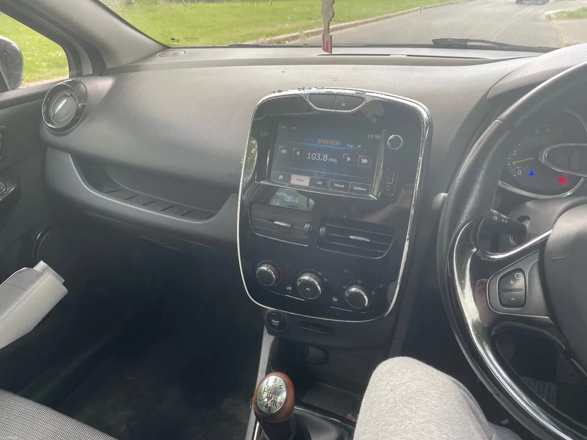 Renault Clio 2013 - Image 4