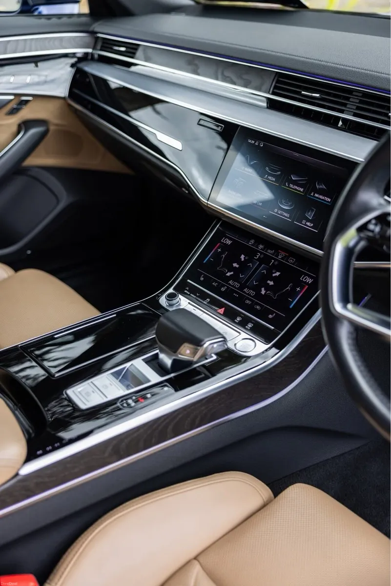 Audi A8 - Image 2