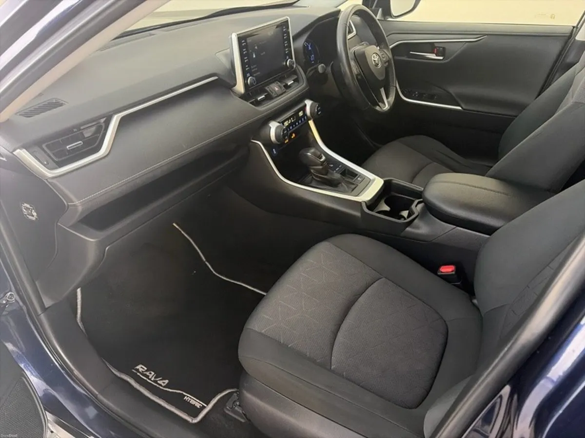 Toyota RAV4 HYBRID LUNA 2WD - Image 6