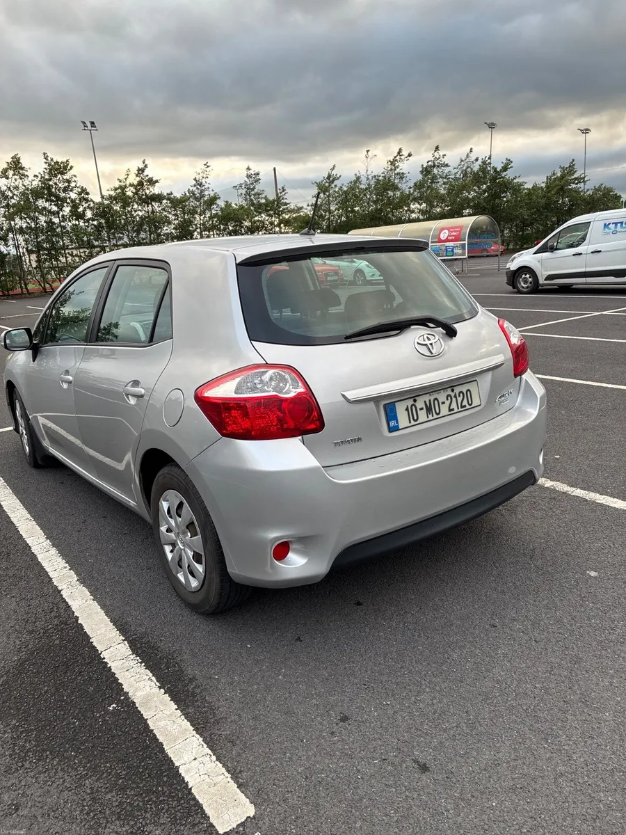 Toyota Auris 2010 - Image 3