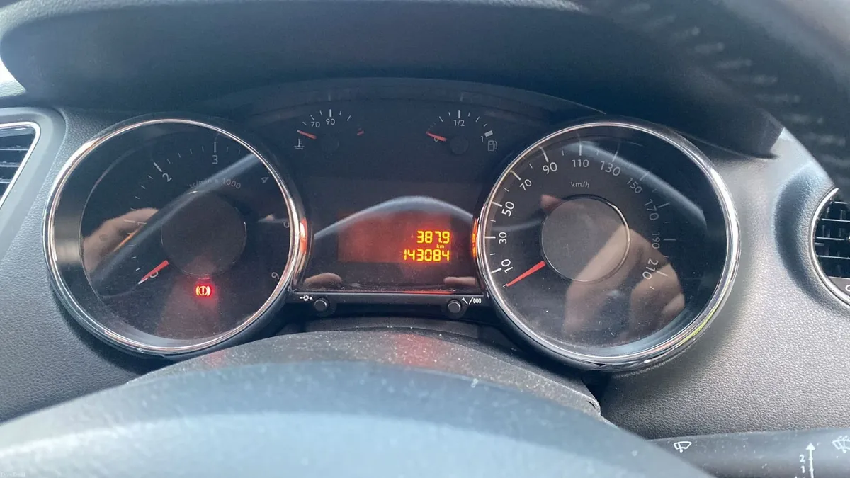 Peugeot 5008 2015 1.6 Diesel | New NCT | 143k km - Image 3