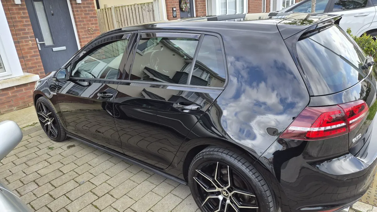 141 Golf GTD - Image 3