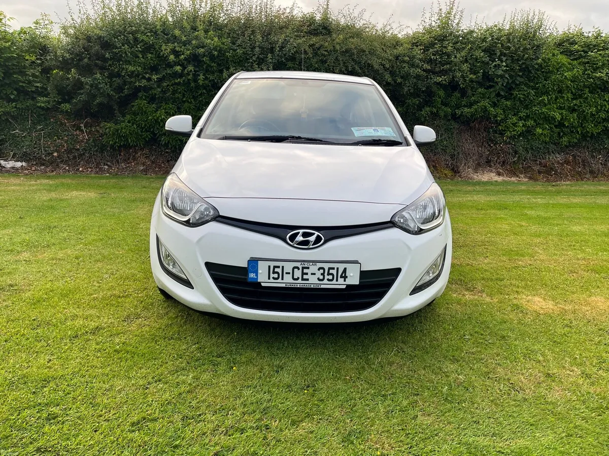 2015 Hyundai i20 petrol NCT&TAX 111k miles - Image 2
