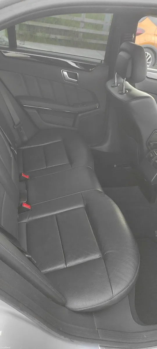 Mercedes-Benz E-Class 2012 - Image 2