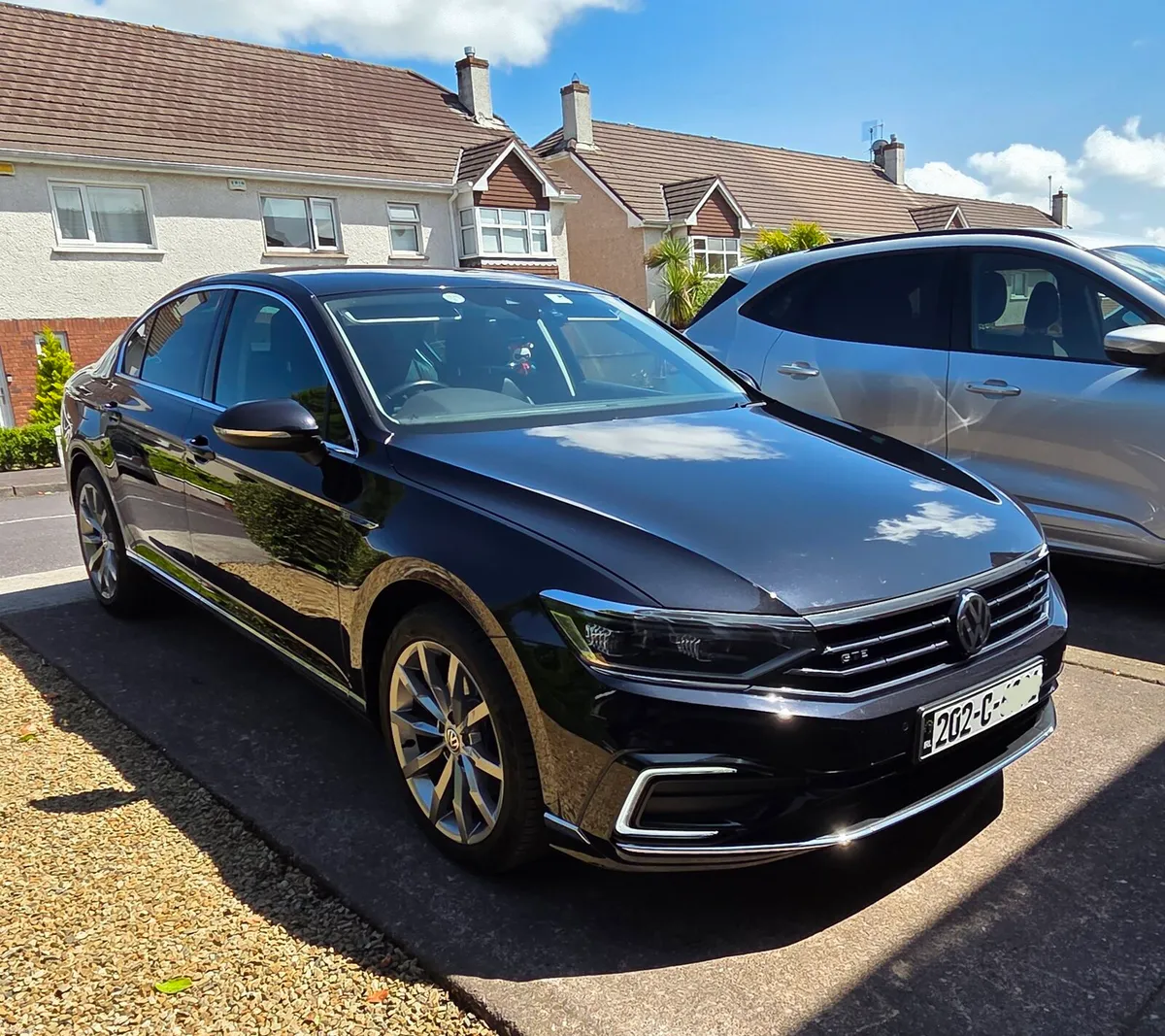 VW Passat GTE Advance - Image 1