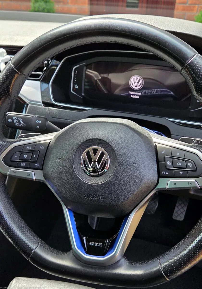 VW Passat GTE Advance - Image 4