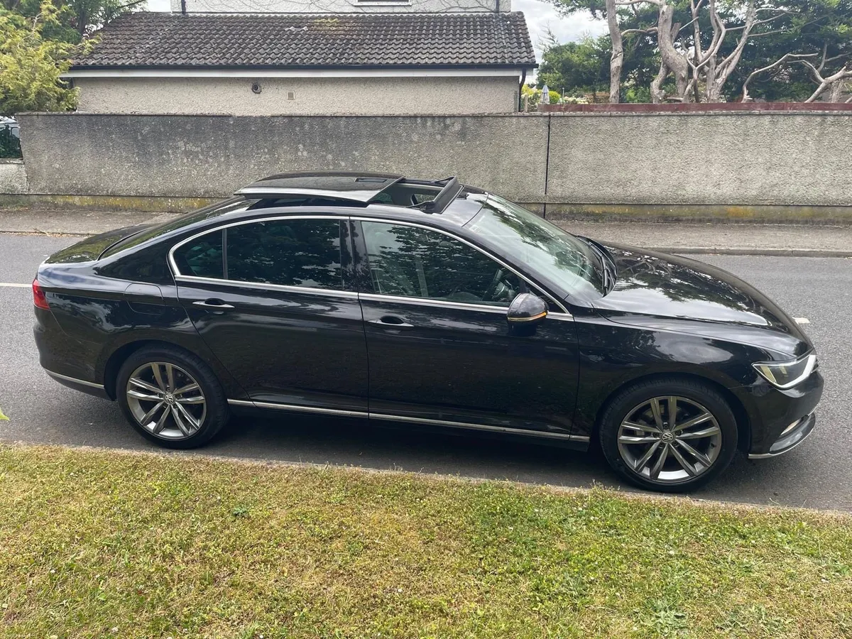 2018 Volkswagen Passat GT Line Sunroof - Image 2