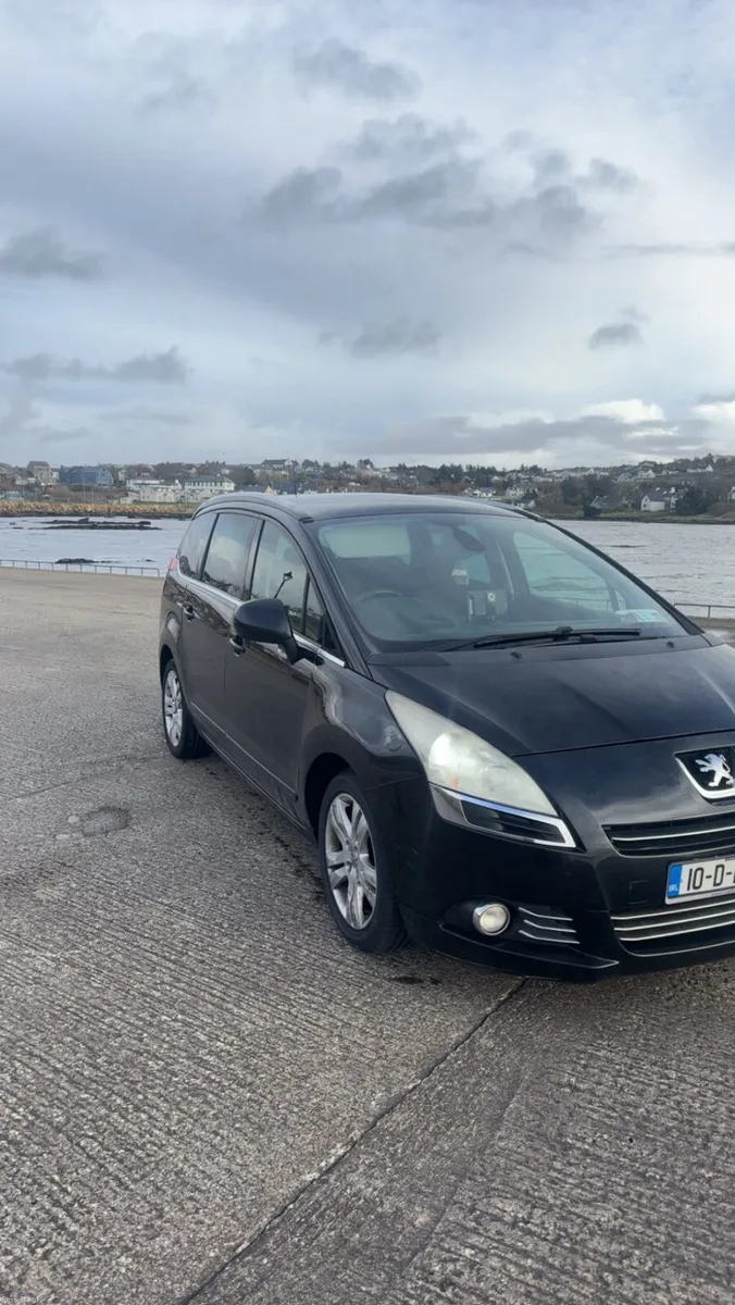 Peugeot 5008 2010 manual - Image 1