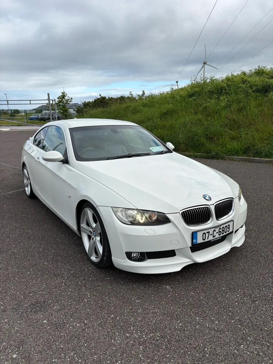 BMW 325i - Image 1