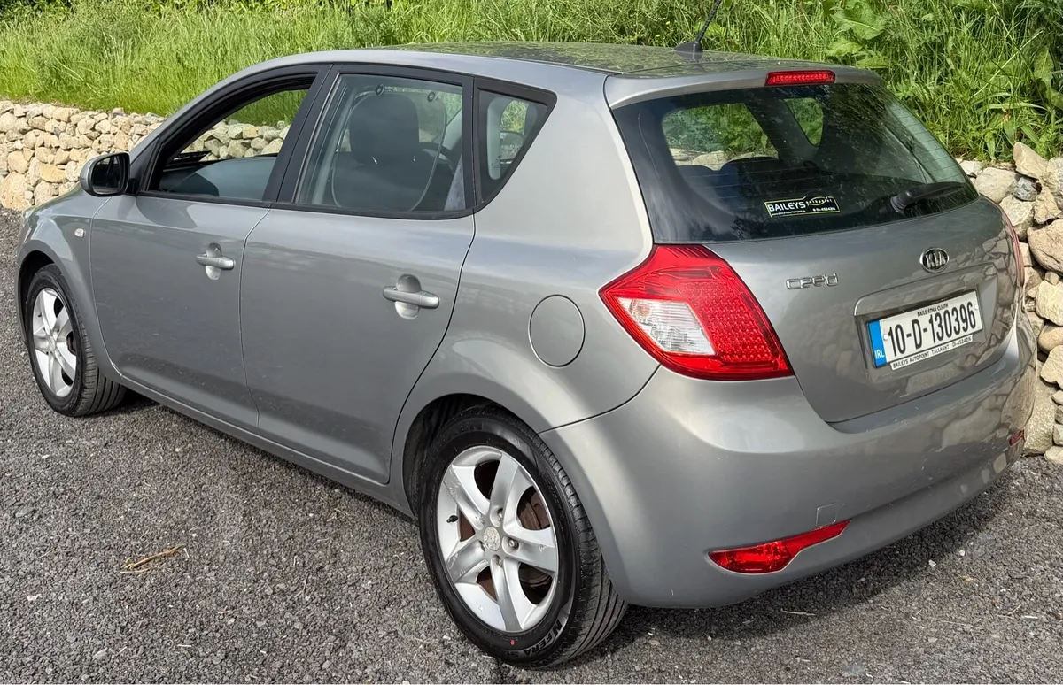 2010 Kia Ceed 1.4petrol Manual Taxed 09/26 - Image 1