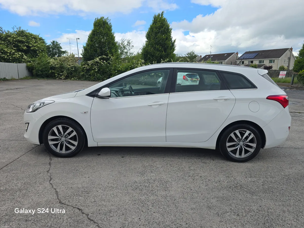 Hyundai i30 1.6 CRDI Deluxe 172 - Image 4