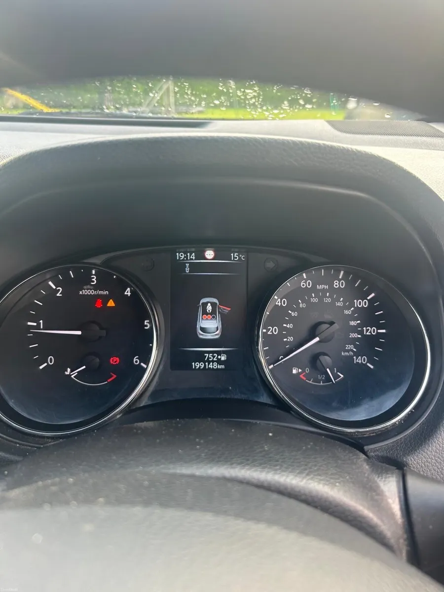Nissan Qashqai 2017 - Image 3