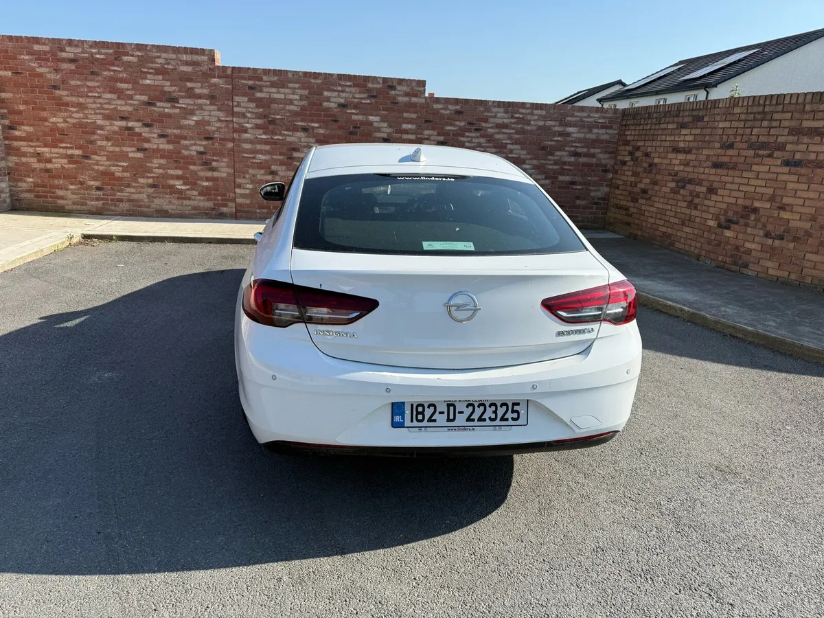 Car - Image 1