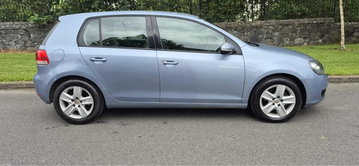 VW Golf Comfort 1.4 TSI DSG Auto - Low Mileage - Image 2