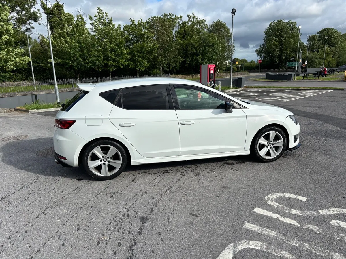 Seat Leon FR 2.0 TDI - Image 4