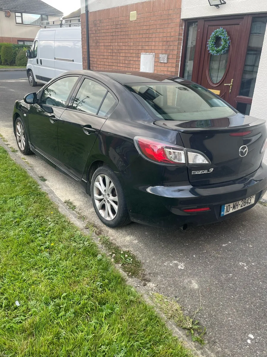 2010 Mazda 3 - Image 2