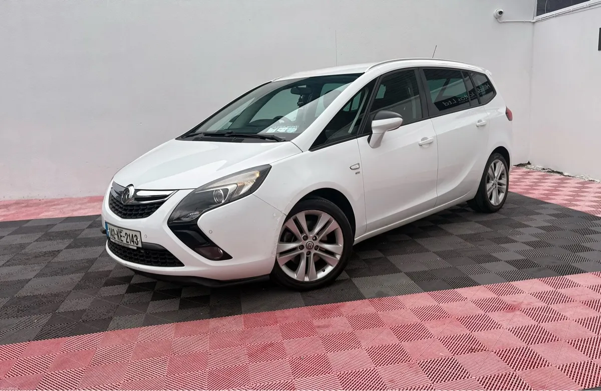142 Vauxhall zafira tourer 2.0cdti Sri Nct/tax - Image 2