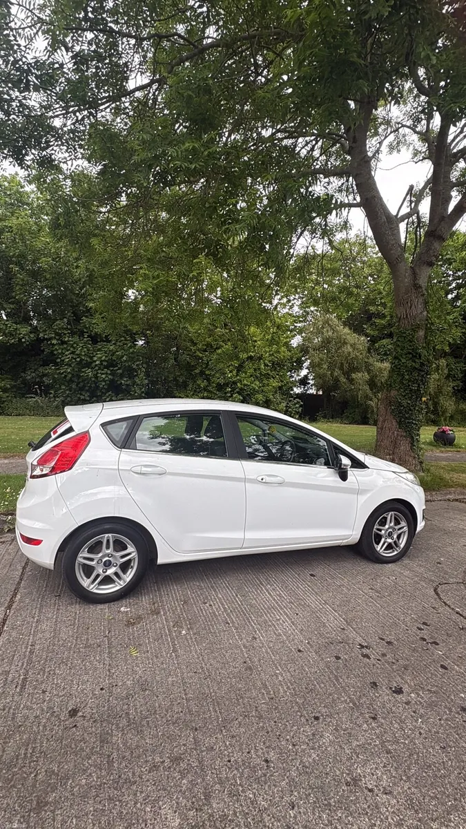 Ford Fiesta 2014 - Image 1