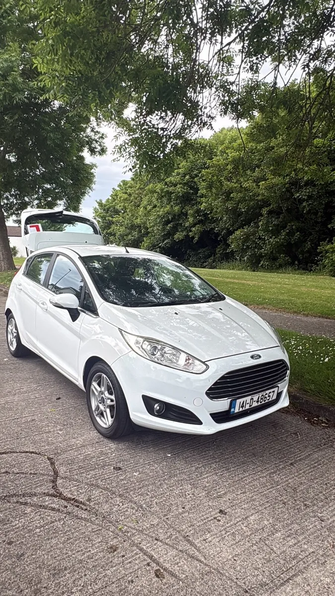 Ford Fiesta 2014 - Image 2