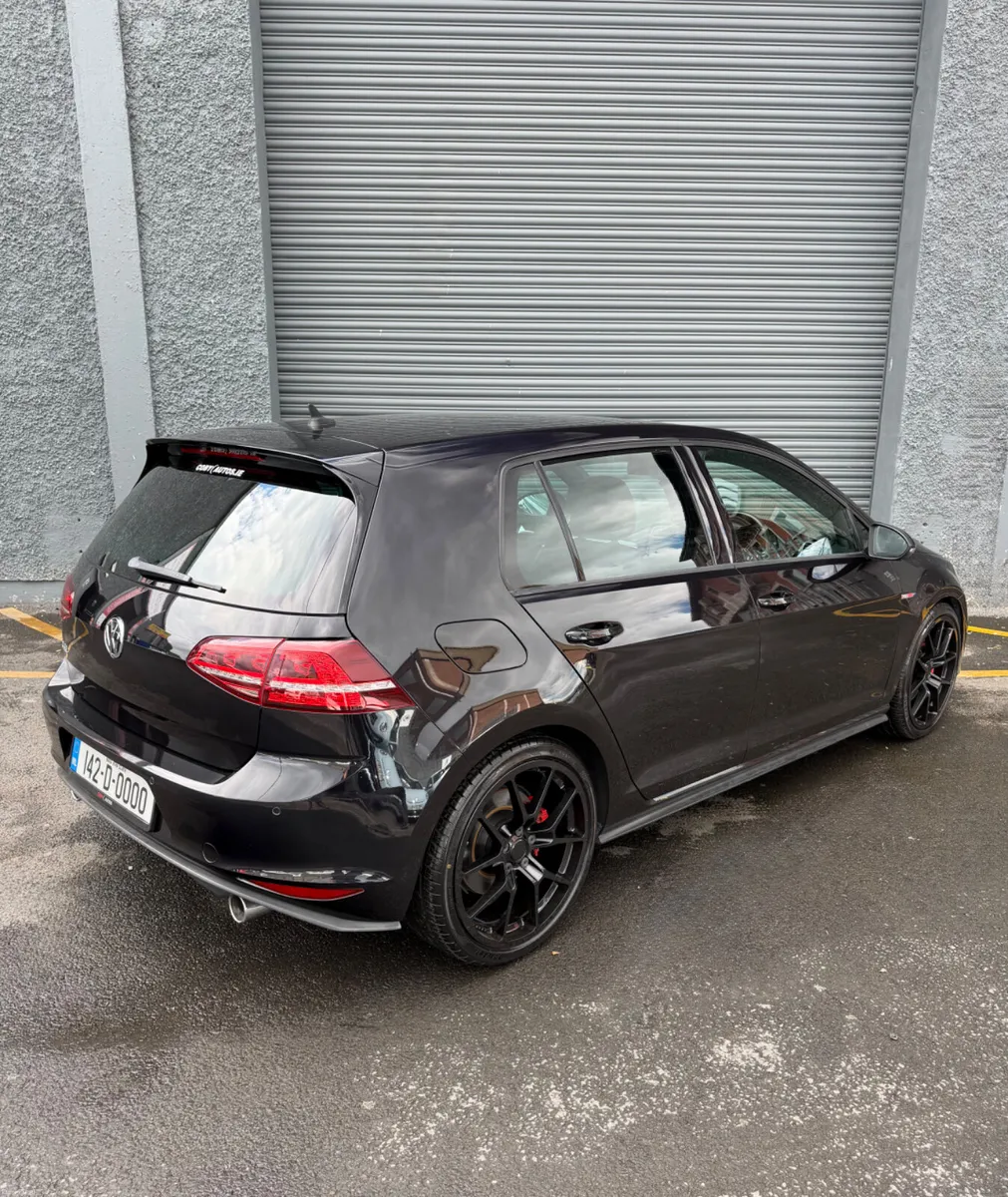 Volkswagen Golf GTI DSG Leather - Image 2