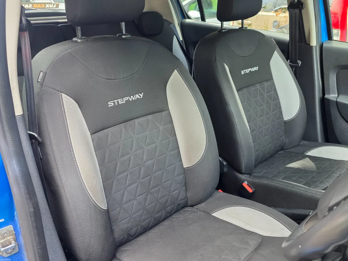 2015 Dacia Sandero Stepway 1.5 DCI SIGNATURE - Image 4