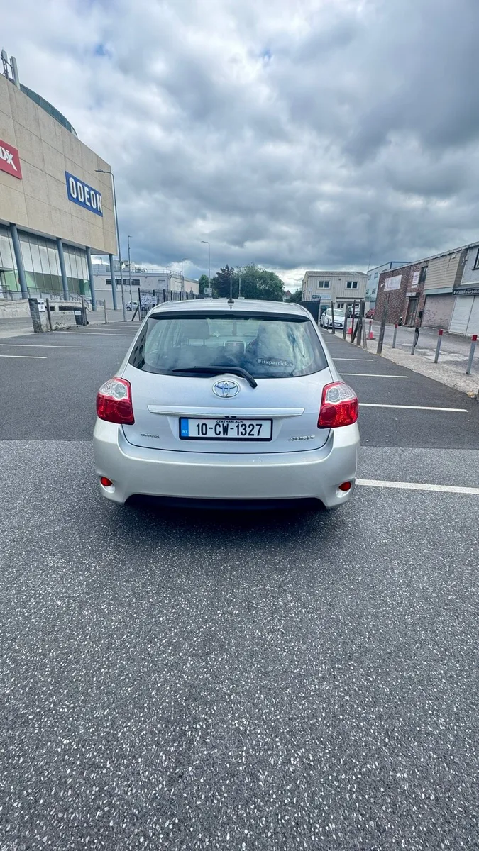 Car - Image 2