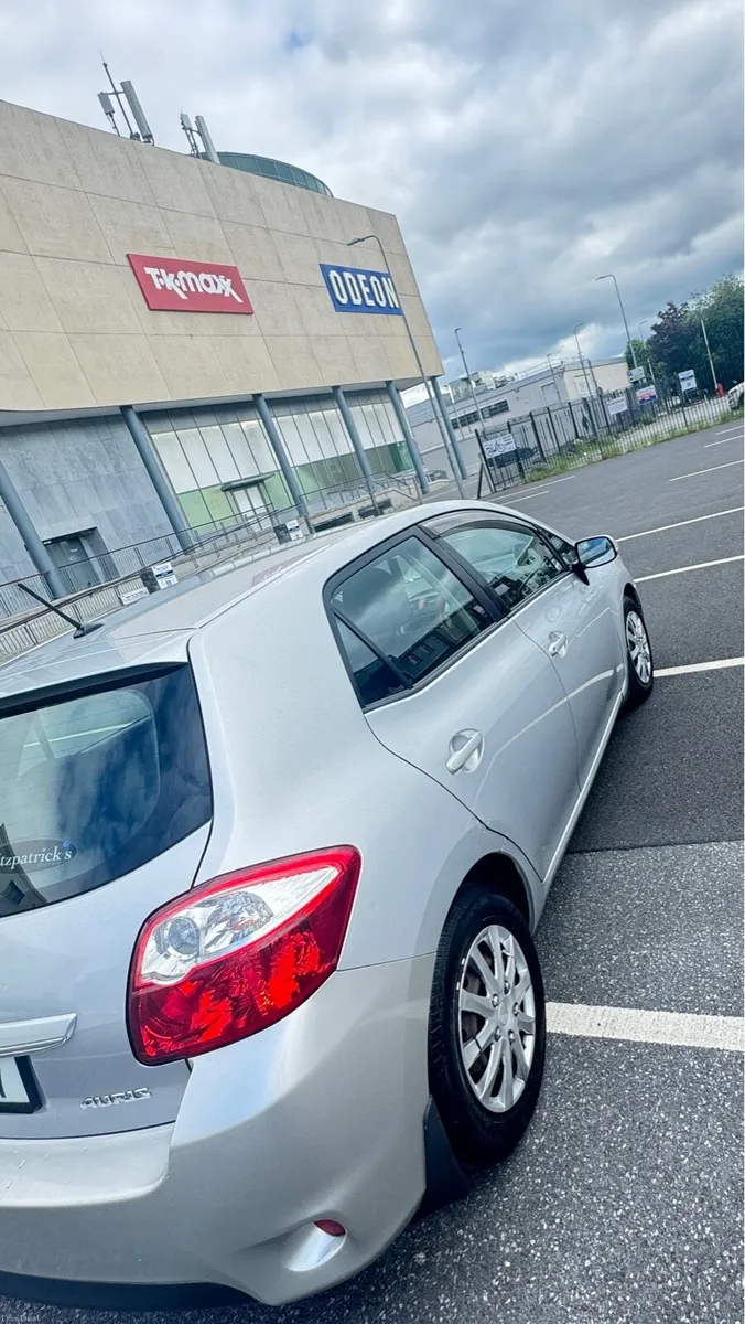 Car - Image 1