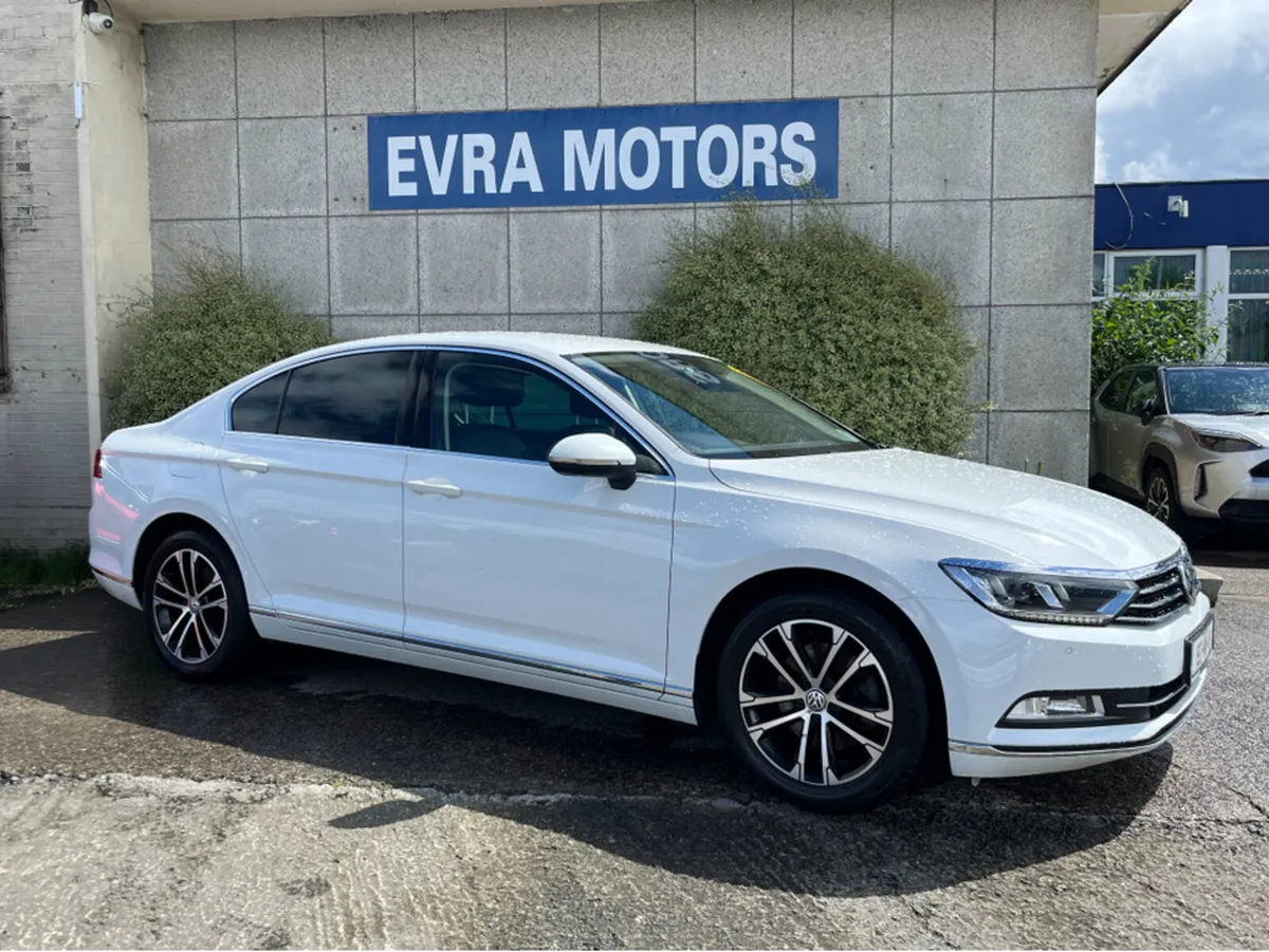 Volkswagen Passat HIGHLINE 2.0 TDI MANUAL 6SPEED F - Image 3