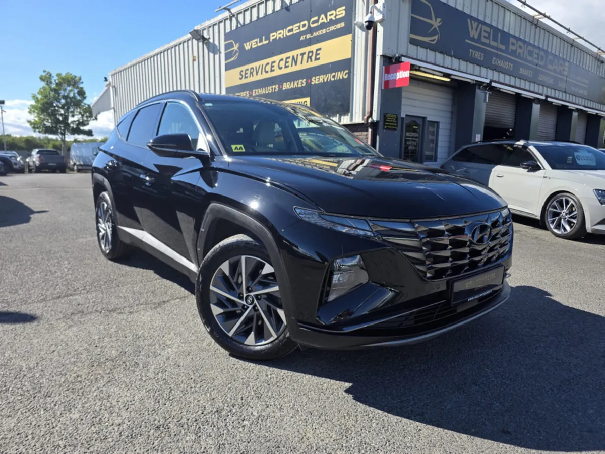 Hyundai Tucson IX35 EXECUTIVE PLUS 5DR - Image 1