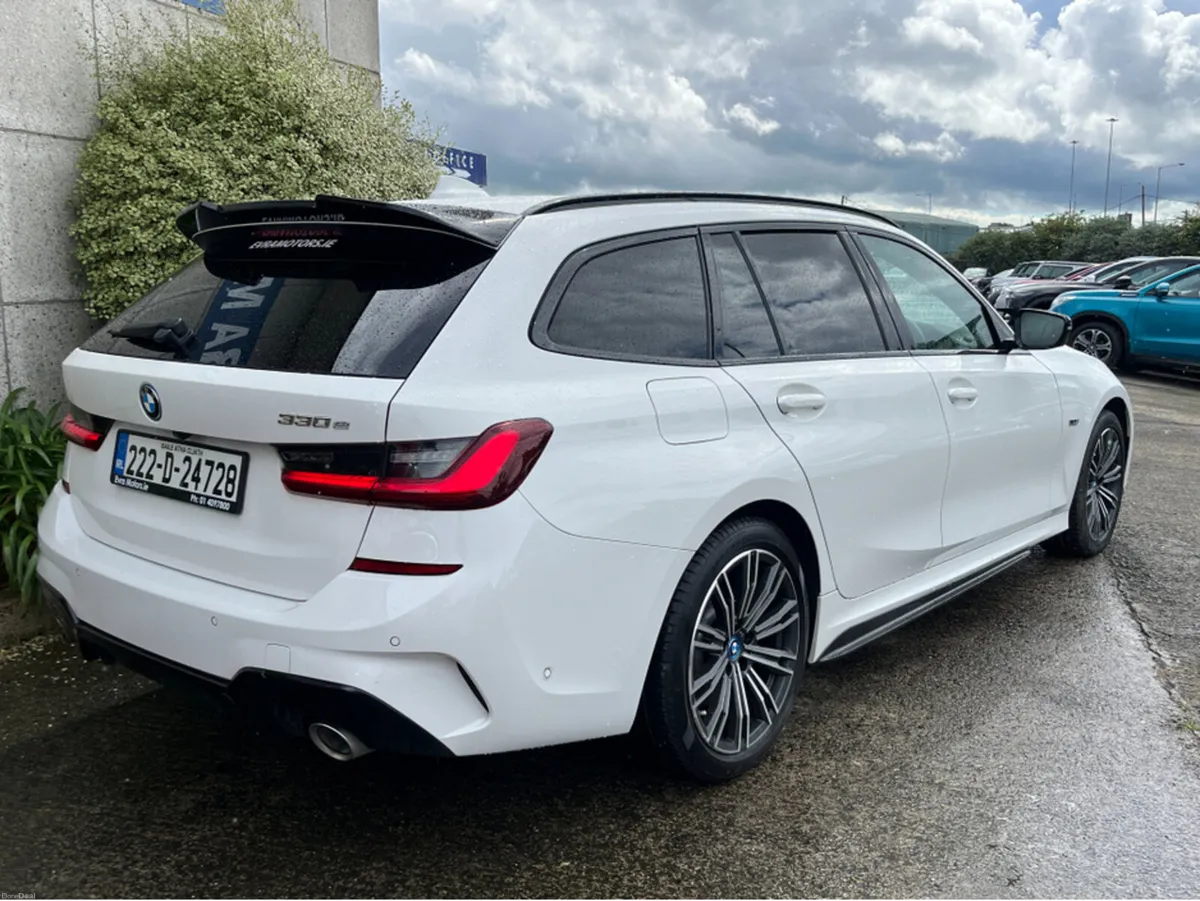 BMW 3-Series G21 330e ESTATE M-SPORT AUTOMATIC 2.0 - Image 4
