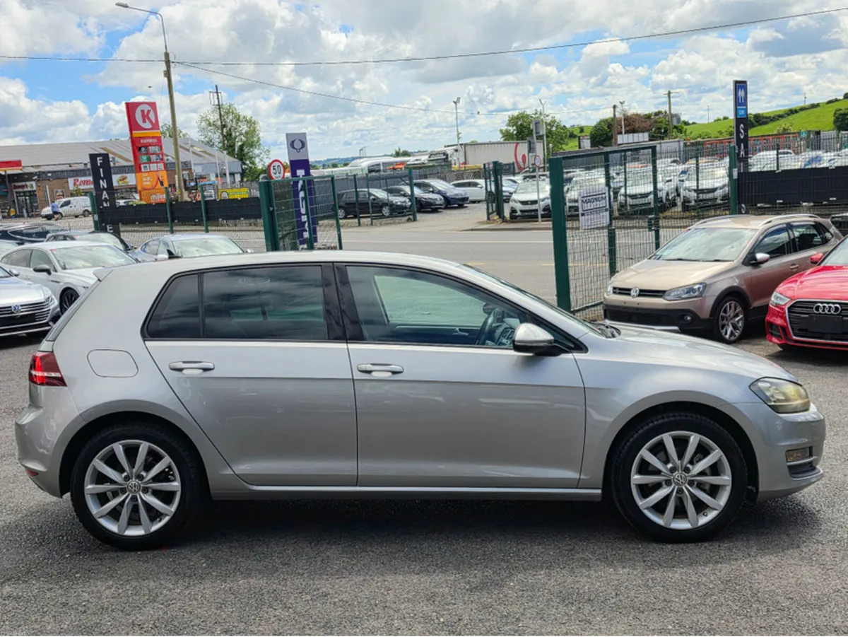 Volkswagen Golf 1.2 TSI AUTOMATIC - CARPLAY - ANDR - Image 4