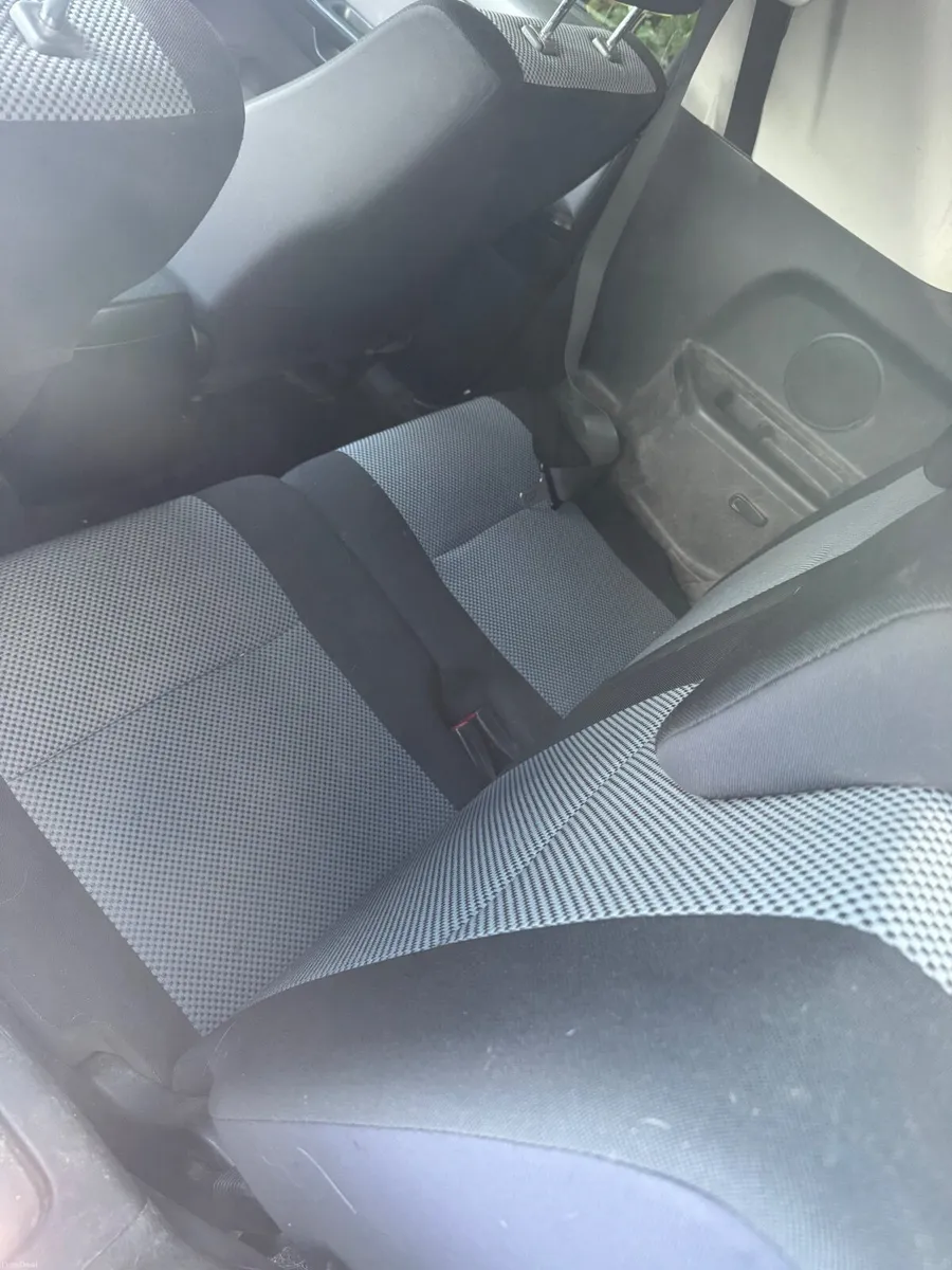 Suzuki Grand Vitara 2006 - Image 2