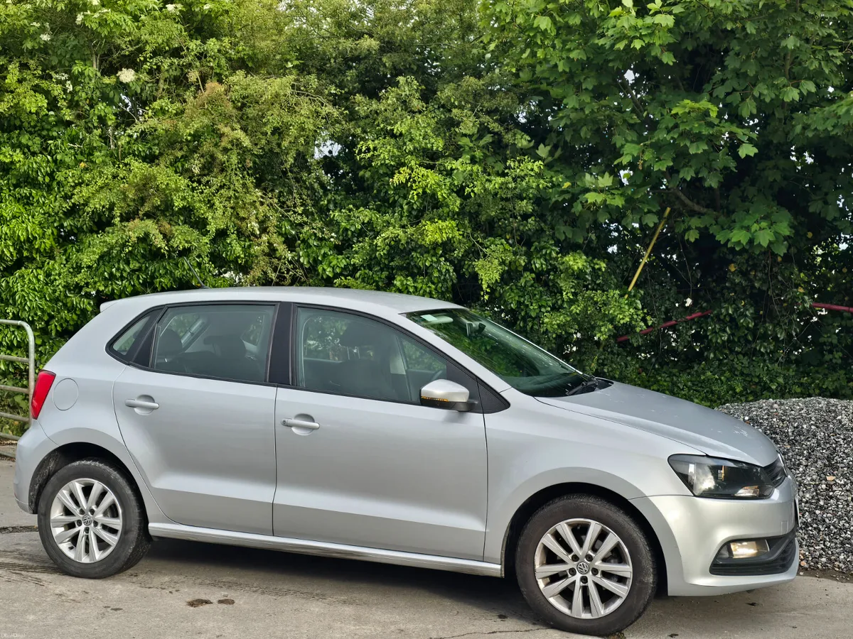 Volkswagen Polo 2017 manual . Low miles €8990 - Image 4