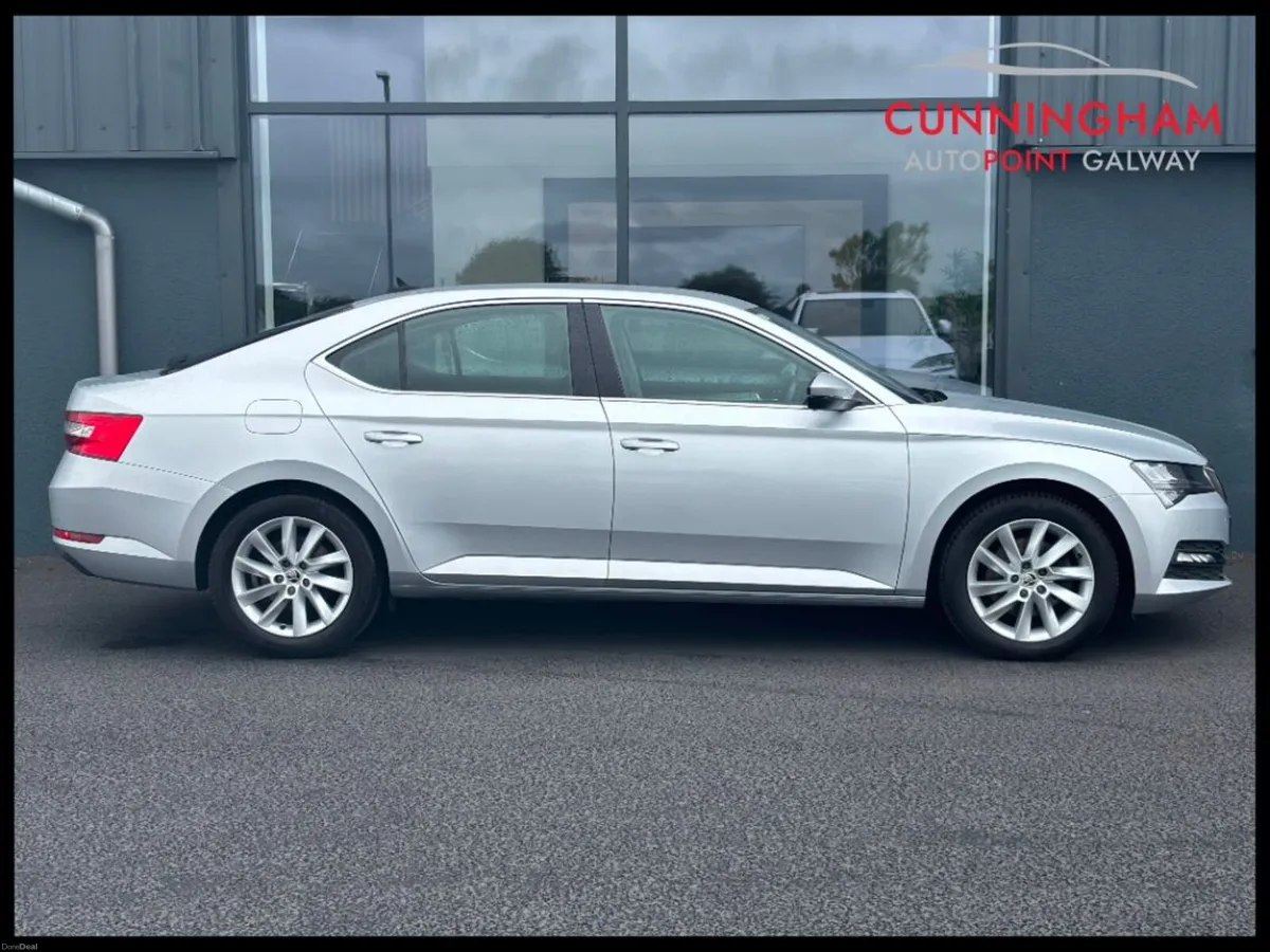 Skoda Superb 2.0TDi Ambiente - Image 3
