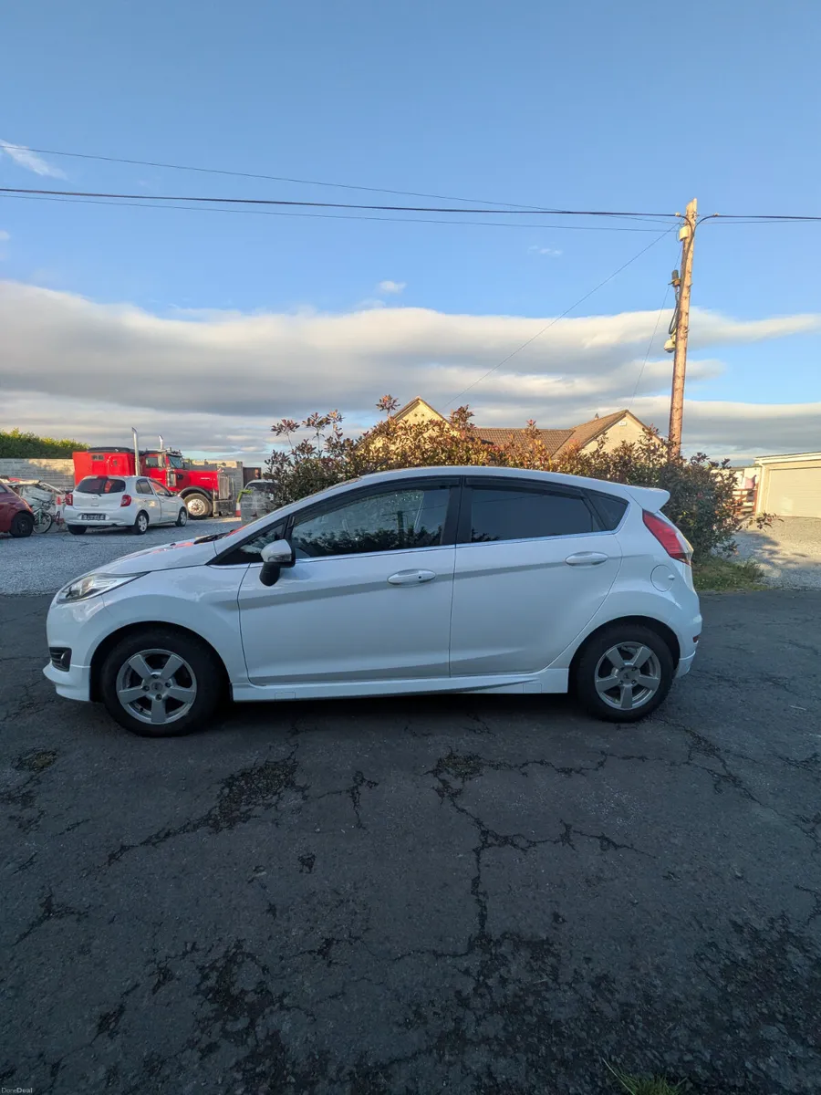 2016 Ford Fiesta Automatic | 1.0 Petrol - Image 3