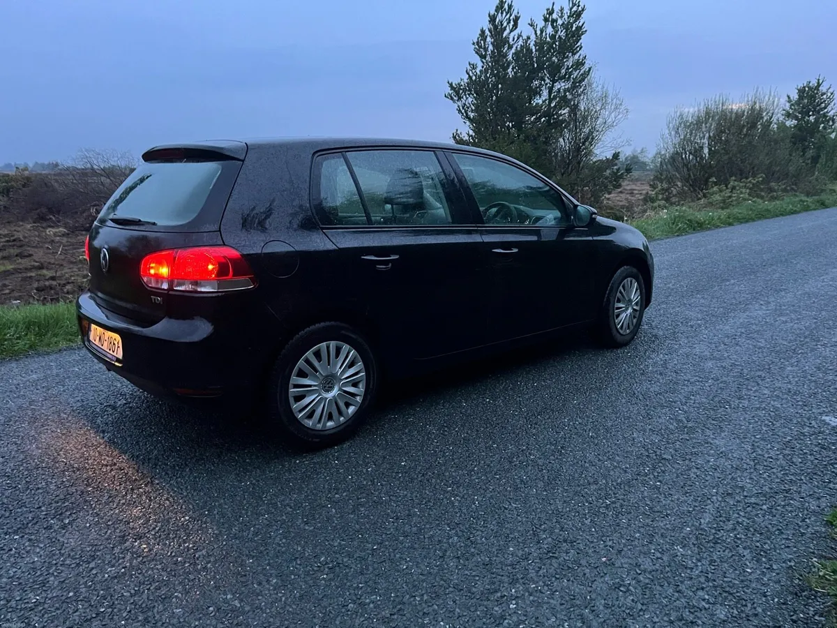 VW GOLF - Image 4