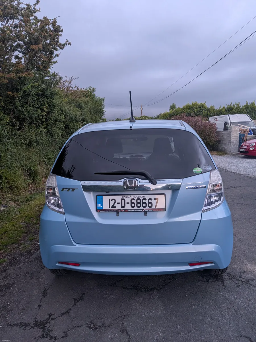 2012 Honda Fit Hybrid Automatic - Image 4