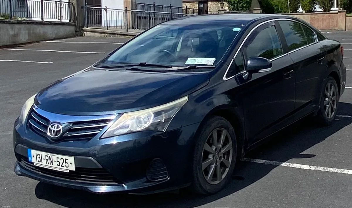 Toyota Avensis 2013 - Image 2