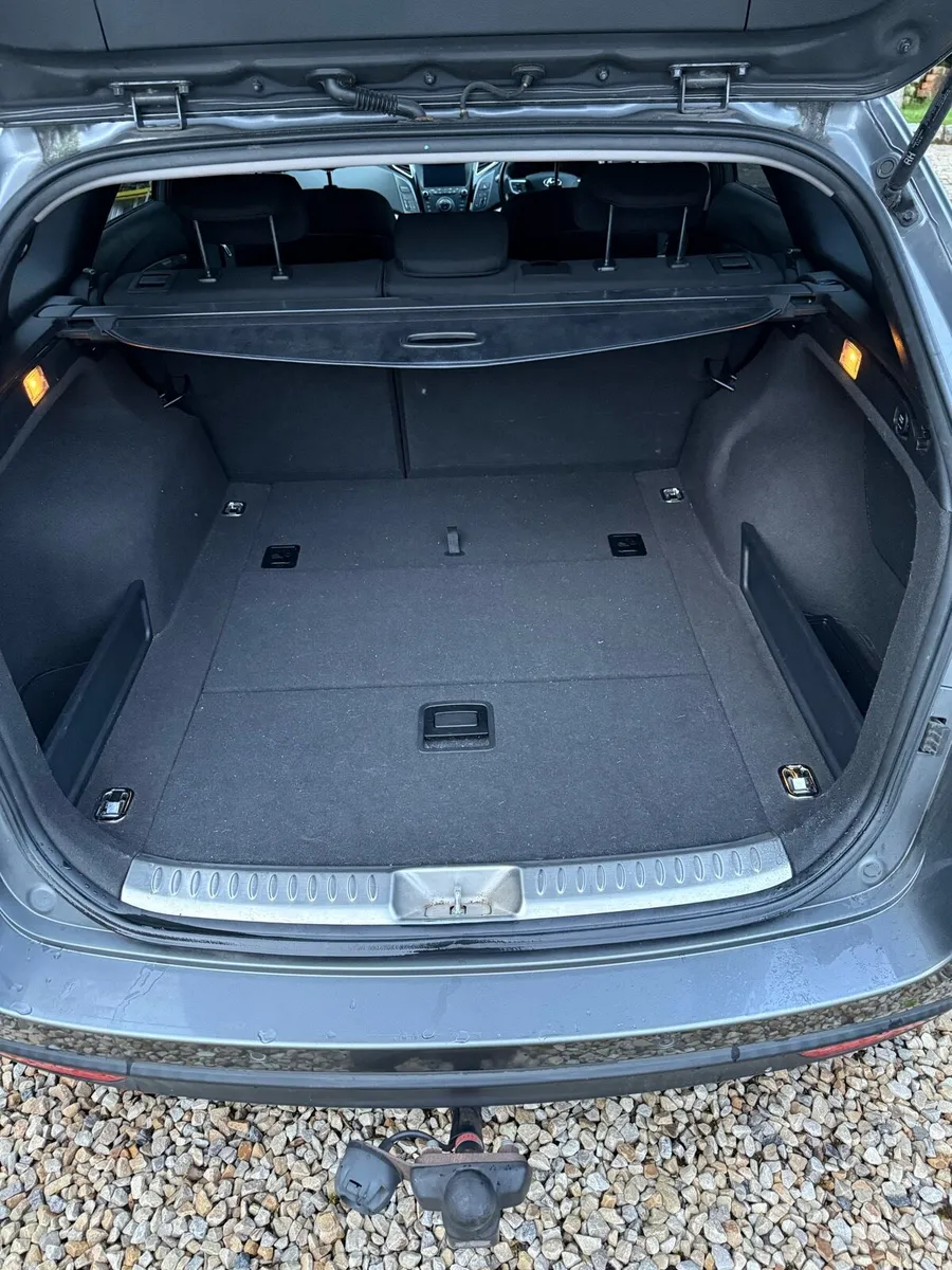Hyundai i40 Estate - Image 2