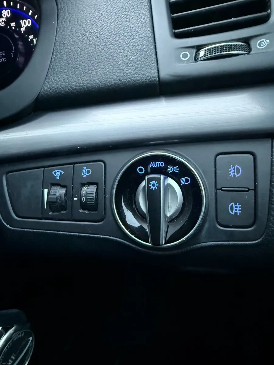 Hyundai i40 Estate - Image 4