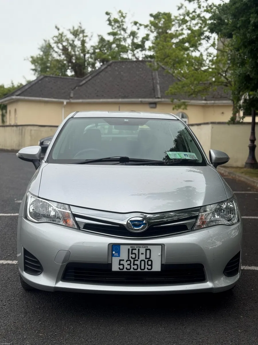 Toyota Corolla Fielder Hybrid - Image 1
