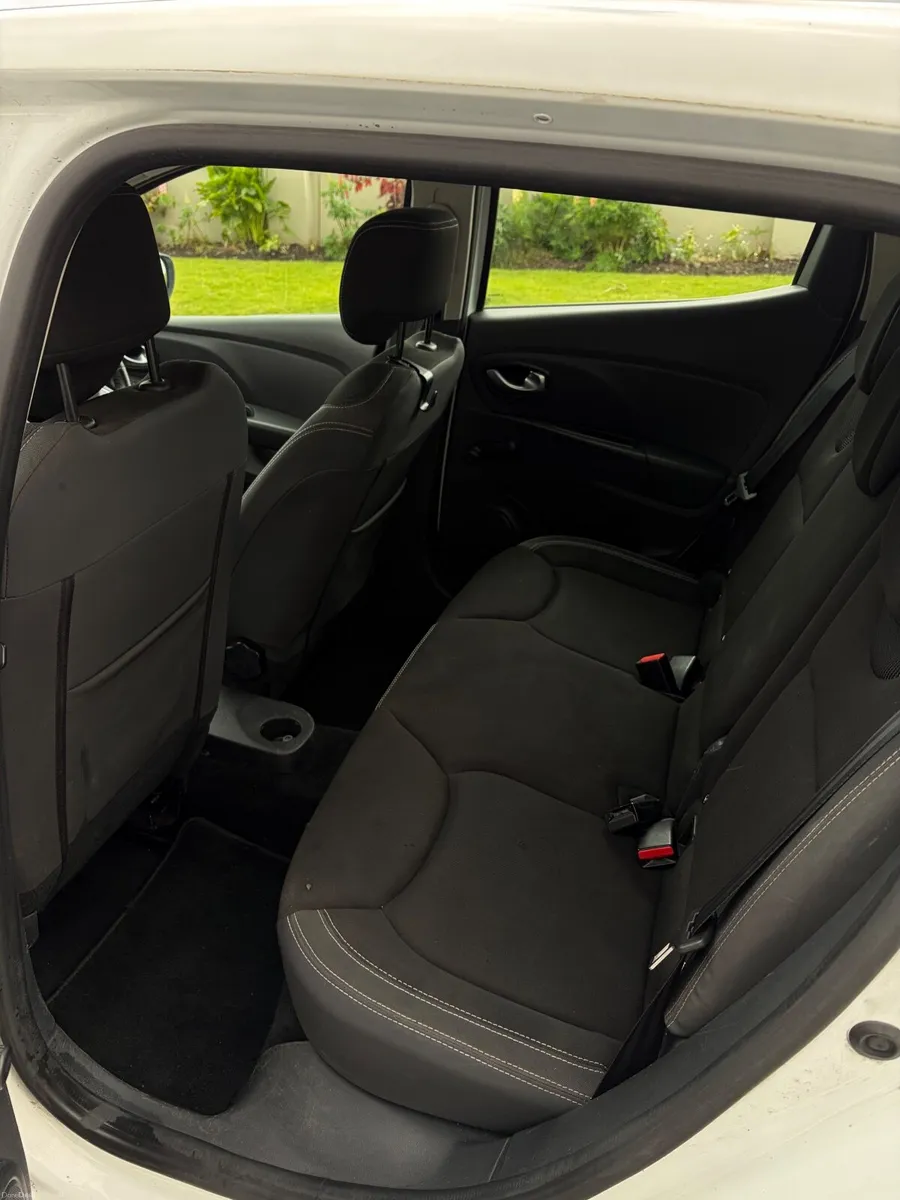 Renault Clio 2017 - Image 2
