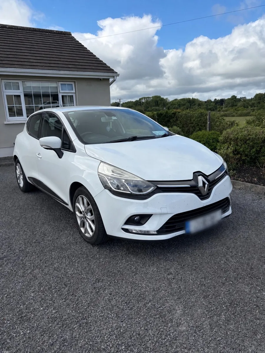 Renault Clio 2017 - Image 1