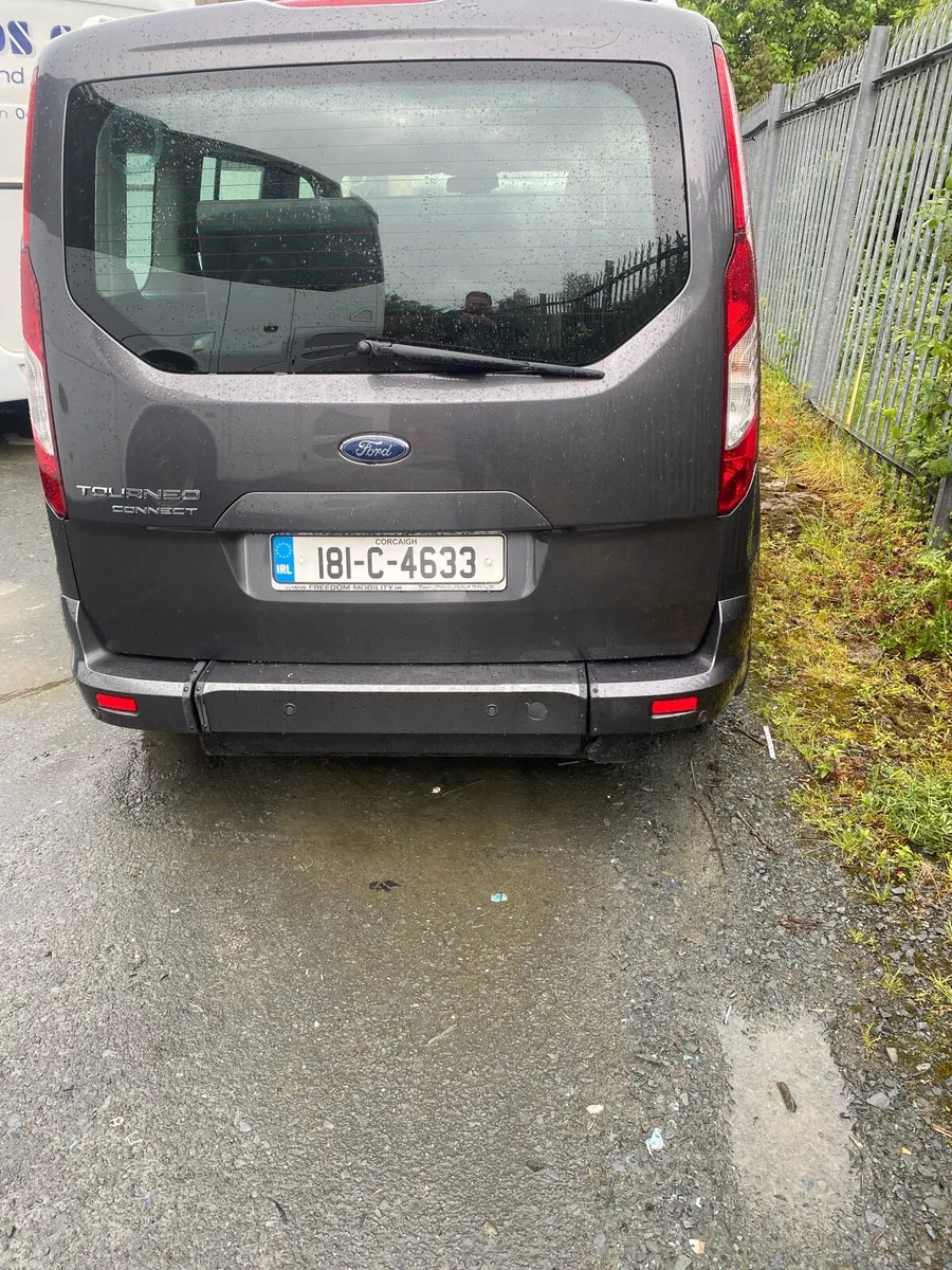 Ford Connect Toureno - Image 4