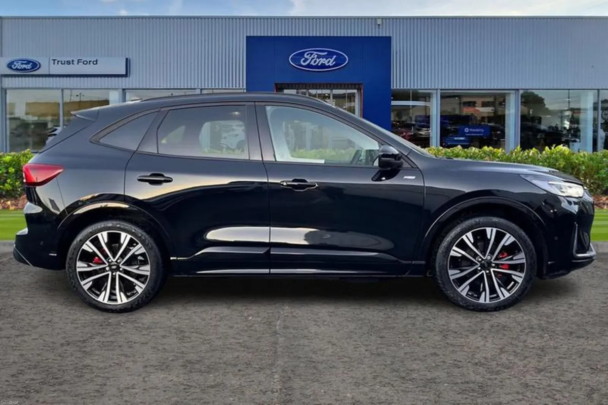 Ford Kuga ST-Line X - Image 3