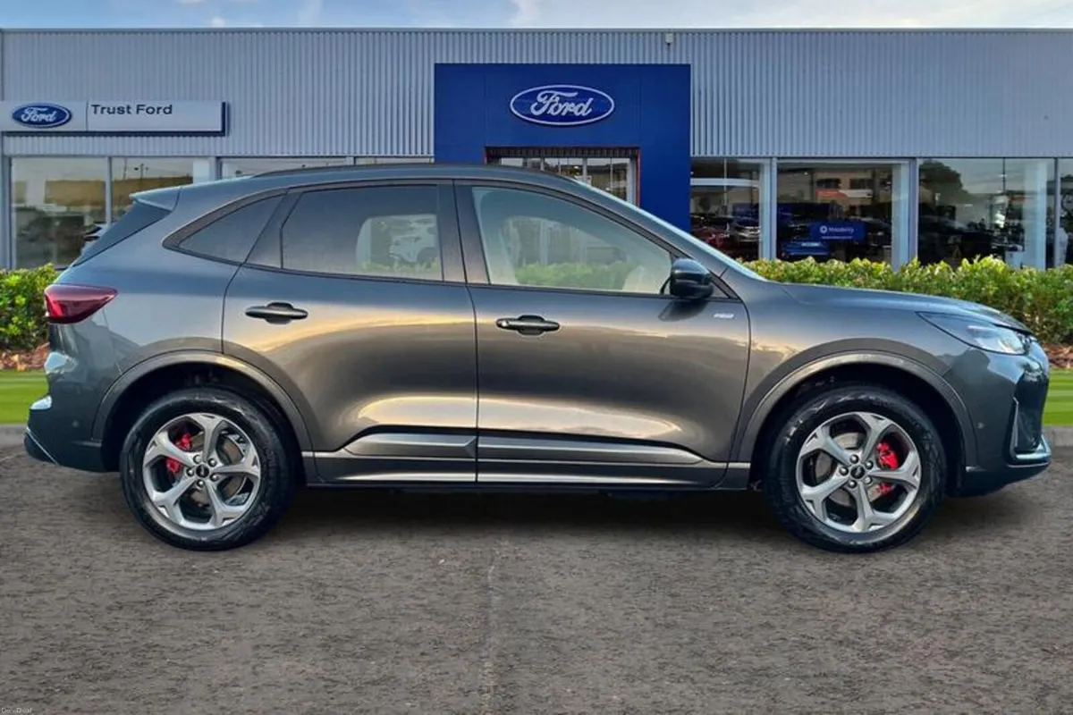 Ford Kuga ST-Line - Image 3