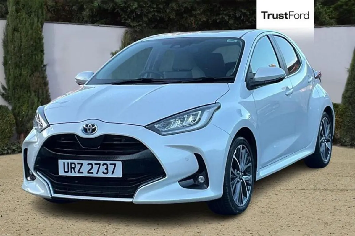 Toyota Yaris 1.5 VVT-h Excel Hatchback 5dr - CLIMA - Image 5